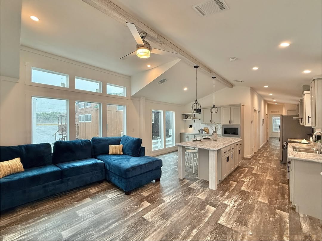 SnapInsta.to_509611796_18393569260184287_3142494138035187066_n