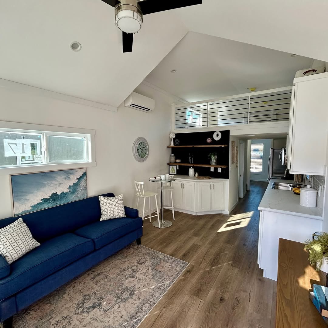 SnapInsta.to_580746243_18408693859186984_2445584867592080780_n