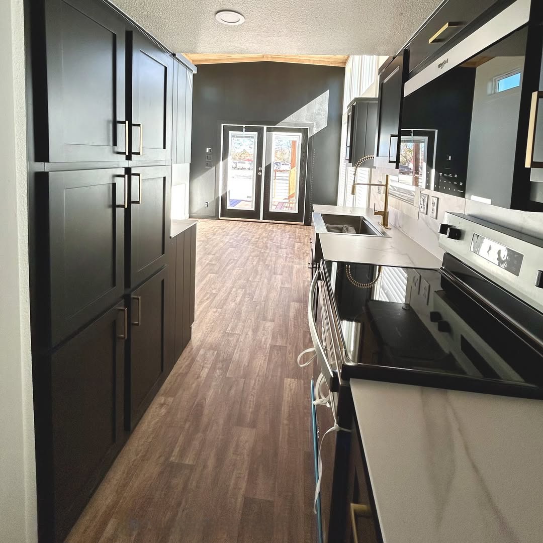 SnapInsta.to_587762607_18412665169186984_2562852723973347245_n