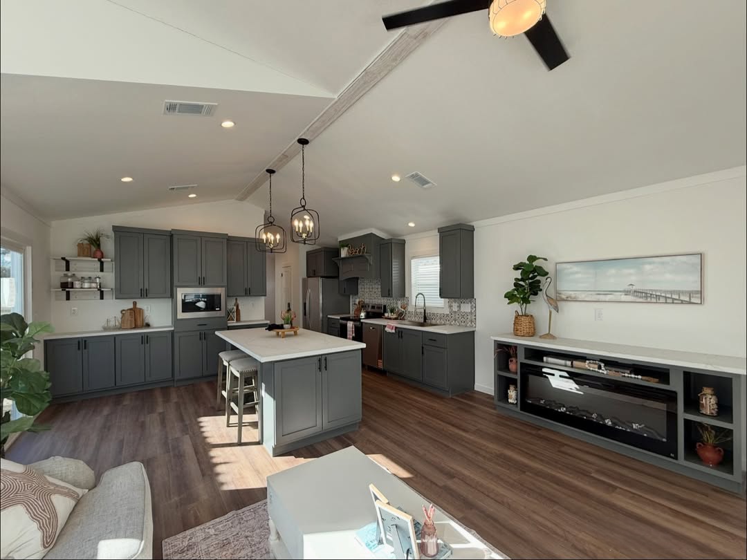 SnapInsta.to_613079339_18161130454408347_8047190198452270866_n