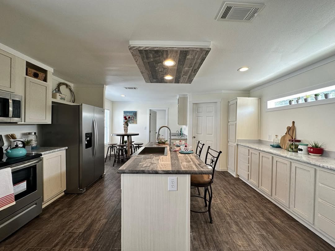 SnapInsta.to_384992566_1759167257839368_6800028155870237299_n