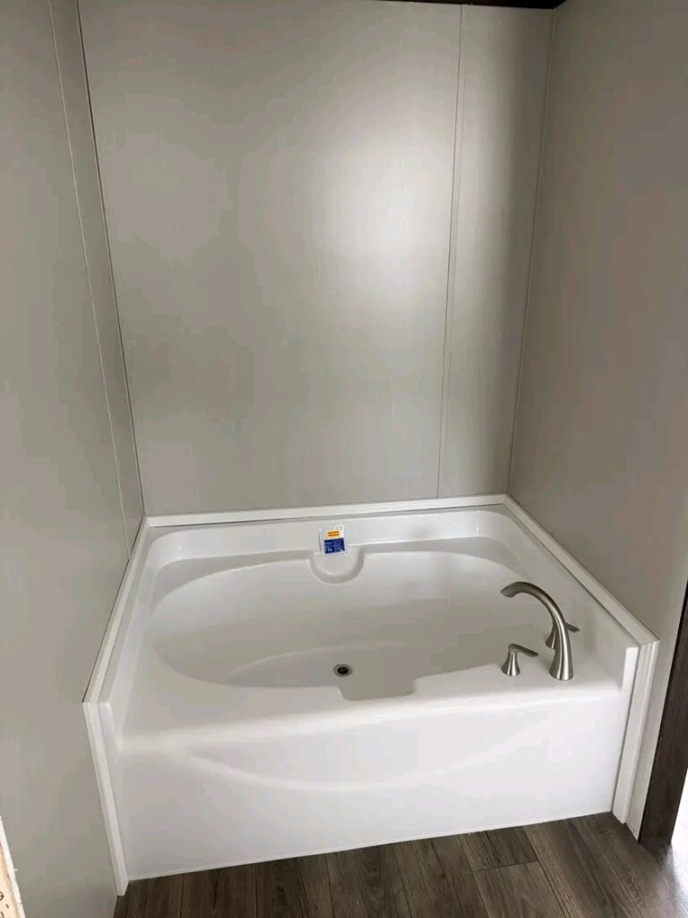 1781137529556